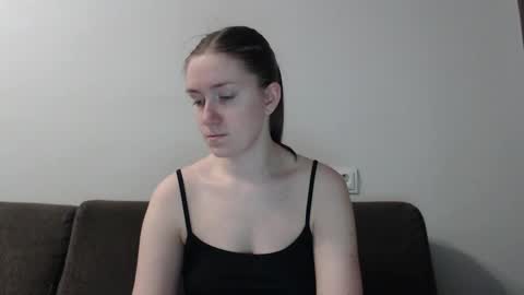 Snapshot of lily_love_x chatting on 02-14-25, 03:33 lily_love_x online show from 02-14-25, 03:33