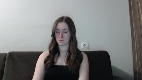 Snapshot of lily_love_x chatting on 02-18-25, 02:27 lily_love_x online show from 02-18-25, 02:27