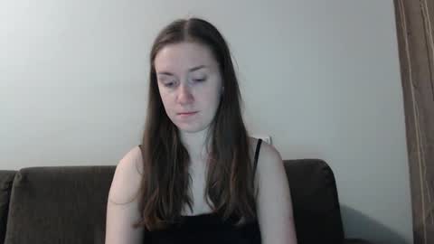 Snapshot of lily_love_x chatting on 02-20-25, 12:19 lily_love_x online show from 02-20-25, 12:19