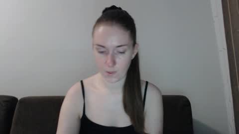 Snapshot of lily_love_x chatting on 09-10-25, 04:23 lily_love_x online show from 09-10-25, 04:23