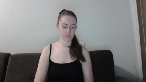 Snapshot of lily_love_x chatting on 09-15-25, 03:06 lily_love_x online show from 09-15-25, 03:06