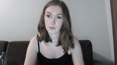 Snapshot of lily_love_x chatting on 09-15-25, 09:48 lily_love_x online show from 09-15-25, 09:48