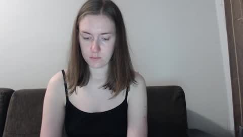 Snapshot of lily_love_x chatting on 09-19-25, 10:43 lily_love_x online show from 09-19-25, 10:43