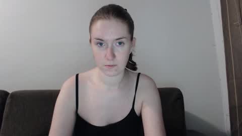 Snapshot of lily_love_x chatting on 09-23-25, 10:02 lily_love_x online show from 09-23-25, 10:02