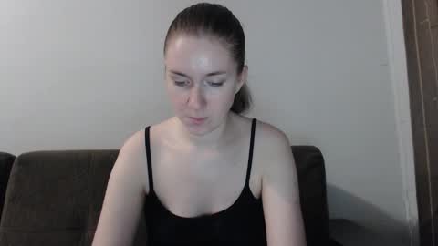 Snapshot of lily_love_x chatting on 10-07-25, 10:40 lily_love_x online show from 10-07-25, 10:40