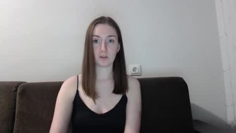 lily_love_x online show from 11-18-25, 12:49
