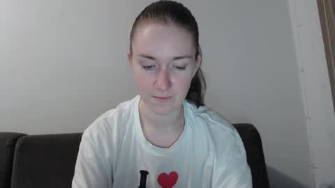 lily_love_x online show from 11-25-25, 04:34