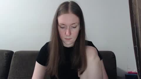 lily_love_x online show from 03-18-26, 01:42