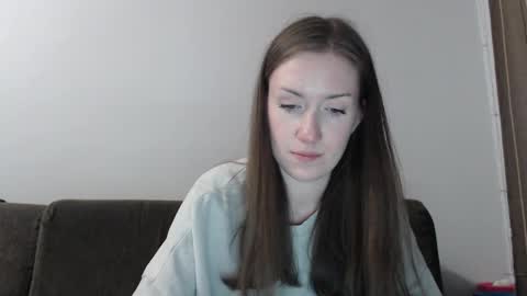 lily_love_x online show from 06-01-26, 11:17