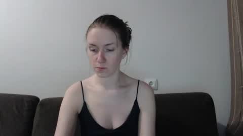 Snapshot of lily_love_x chatting on 06-17-26, 05:32 lily_love_x online show from 06-17-26, 05:32