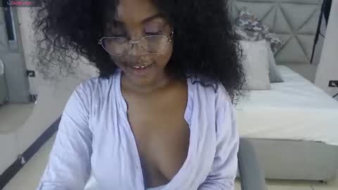 Snapshot of lily_mendoza chatting on 06-12-26, 07:46 lily_mendoza online show from 06-12-26, 07:46