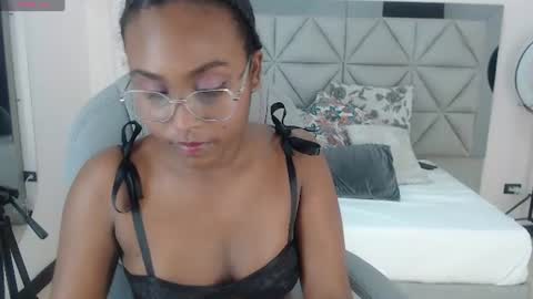 Snapshot of lily_mendoza chatting on 06-16-26, 07:27 lily_mendoza online show from 06-16-26, 07:27