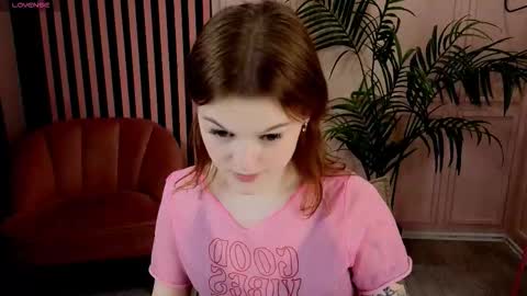 Snapshot of lily_mio chatting on 01-19-26, 12:42 Im Lily online show from 01-19-26, 12:42