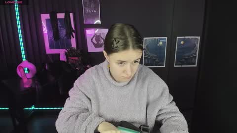 Lily online show from 12-21-24, 07:03