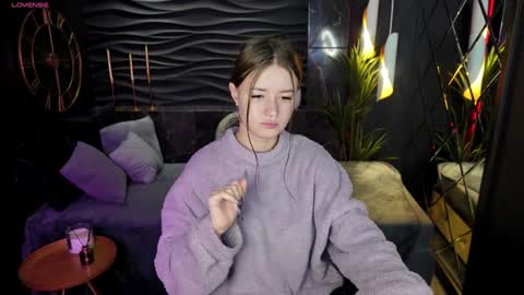 Lily online show from 12-26-24, 07:45