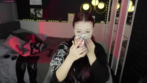 Lily online show from 10-02-25, 07:04