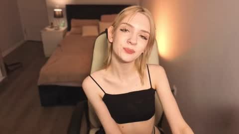 Lily online show from 03-07-26, 12:40