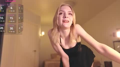Snapshot of lily_moony chatting on 08-02-26, 11:47 Lily online show from 08-02-26, 11:47
