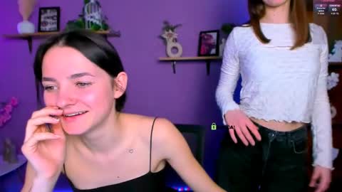 Lily online show from 04-18-26, 07:58