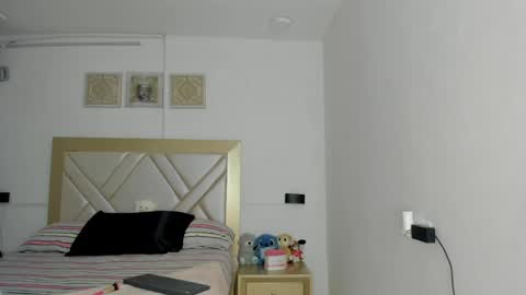 Snapshot of lily_noir_ chatting on 04-02-26, 01:53 lily_noir_ online show from 04-02-26, 01:53