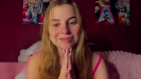 Snapshot of lily_smily chatting on 01-12-26, 10:15 Lily online show from 01-12-26, 10:15