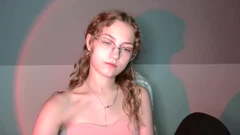small lily online show from 09-12-25, 03:12