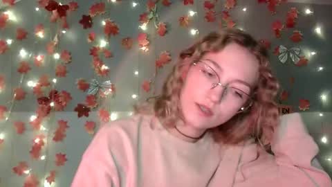 small lily online show from 10-14-25, 01:12