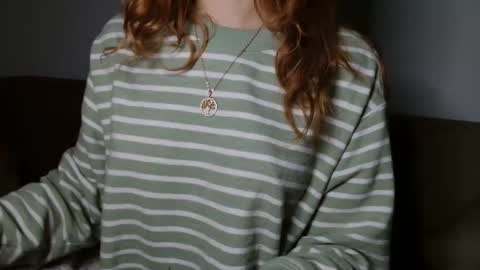 small lily online show from 04-15-26, 07:58