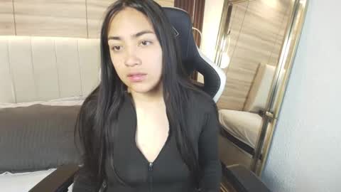 Snapshot of lily_waist chatting on 02-03-26, 11:04 lily_waist online show from 02-03-26, 11:04