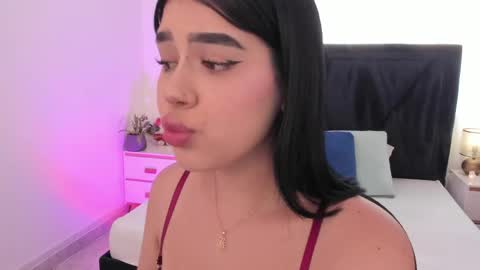 Snapshot of lily_woodz chatting on 04-21-26, 07:17 LilyWoodz online show from 04-21-26, 07:17