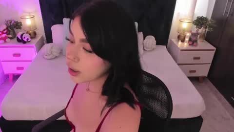 Snapshot of lily_woodz chatting on 06-12-26, 07:13 LilyWoodz online show from 06-12-26, 07:13