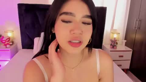Snapshot of lily_woodz chatting on 07-28-26, 08:52 LilyWoodz online show from 07-28-26, 08:52