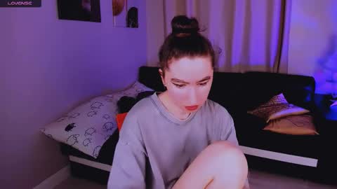 LILY online show from 12-21-25, 11:17