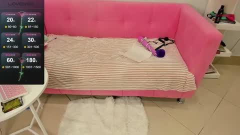 Lily online show from 03-10-25, 01:23