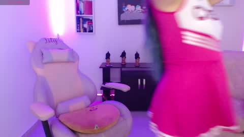 Snapshot of lilydoll1 chatting on 04-21-26, 10:01 Lily online show from 04-21-26, 10:01