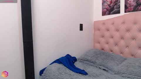 lilyfox23 online show from 01-12-26, 12:43