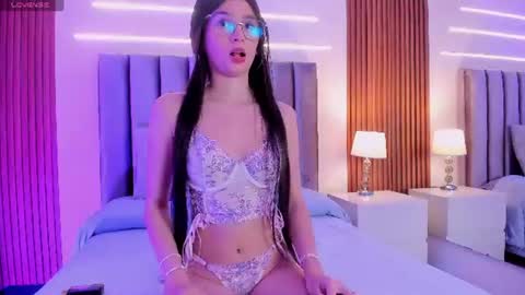 Snapshot of lilyhartt chatting on 06-16-26, 01:25 Lili online show from 06-16-26, 01:25