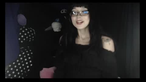 Snapshot of lilyimp chatting on 09-14-25, 01:49 LUka online show from 09-14-25, 01:49