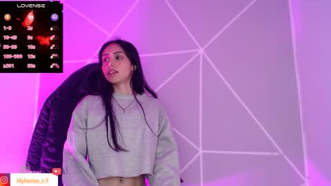 Snapshot of lilylouisee_ chatting on 12-16-25, 04:28 Liliana louise online show from 12-16-25, 04:28