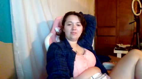 Snapshot of lilylovegood04 chatting on 08-03-26, 02:33 lily online show from 08-03-26, 02:33