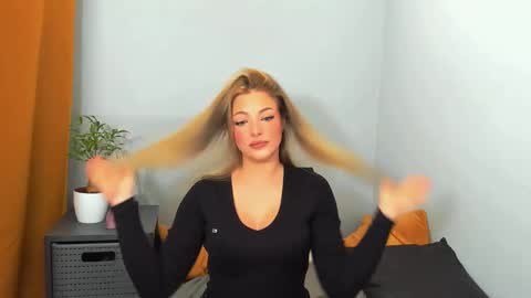 Snapshot of lilylovely26 chatting on 01-13-25, 05:33 Lily online show from 01-13-25, 05:33