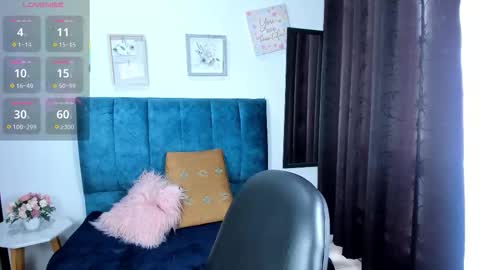 Snapshot of lilymadisson_f_w chatting on 02-18-26, 04:25 Lili online show from 02-18-26, 04:25