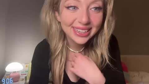 LilyMae online show from 01-05-25, 02:06