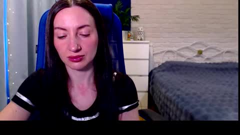 Lily online show from 02-20-26, 05:59