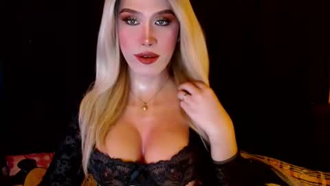 Snapshot of lilymonstercock chatting on 12-14-24, 06:30 IM YOUR TRUE GODESS Lilymonstercock online show from 12-14-24, 06:30