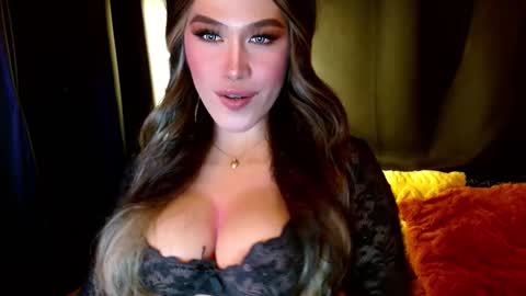 Snapshot of lilymonstercock chatting on 01-26-25, 11:18 IM YOUR TRUE GODESS Lilymonstercock online show from 01-26-25, 11:18