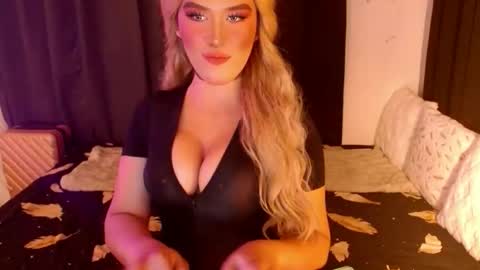 Snapshot of lilymonstercock chatting on 09-25-25, 02:26 IM YOUR TRUE GODESS Lilymonstercock online show from 09-25-25, 02:26