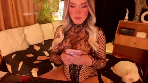 Snapshot of lilymonstercock chatting on 06-06-26, 02:49 IM YOUR TRUE GODESS Lilymonstercock online show from 06-06-26, 02:49