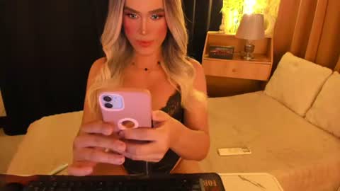 Snapshot of lilymonstercock chatting on 07-17-26, 02:56 IM YOUR TRUE GODESS Lilymonstercock online show from 07-17-26, 02:56