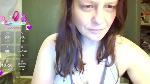 Snapshot of lilypad1981 chatting on 09-30-25, 11:37 lilypad1981 online show from 09-30-25, 11:37